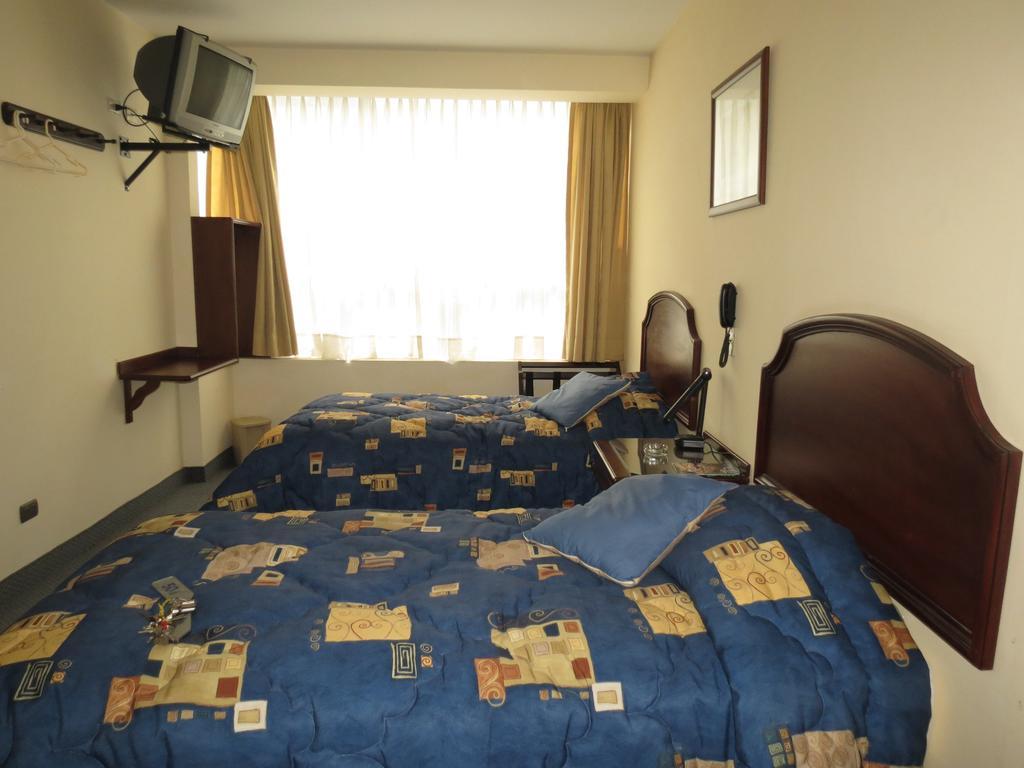 Hotel Plaza Mayor Lima Oda fotoğraf