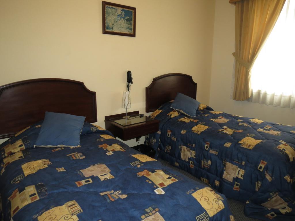 Hotel Plaza Mayor Lima Oda fotoğraf