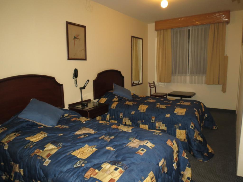 Hotel Plaza Mayor Lima Oda fotoğraf